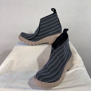 Charleston Shoe Co Womens Striped Lug Sole Platform Murphy Boot Gray Size 9 NWOT